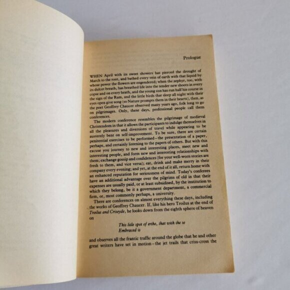 1985 Small World by David Lodge, Penguin Paperback Campus Trilogy - Picture 5 of 8